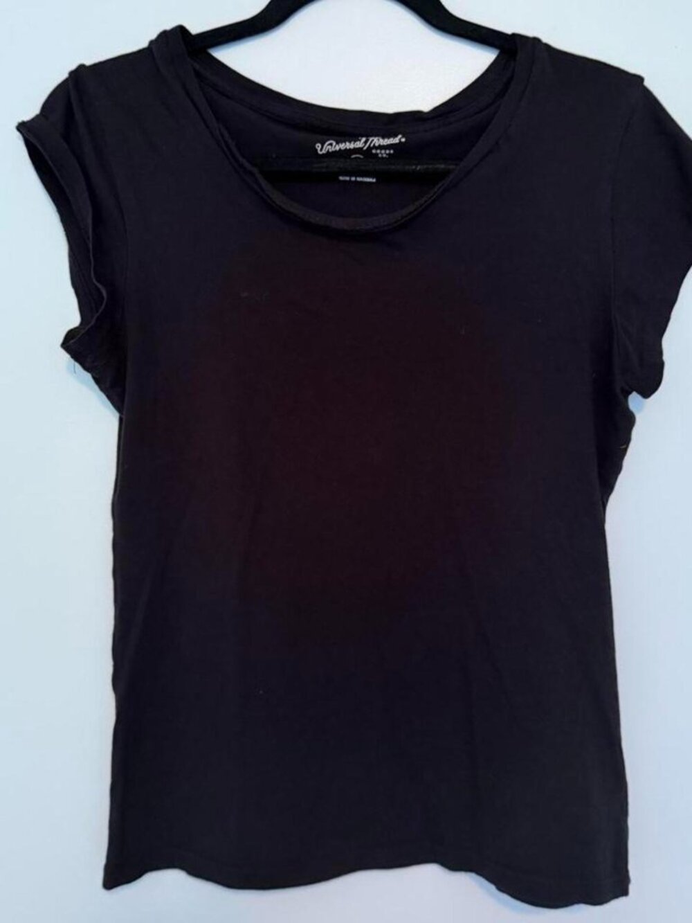 Universal Thread black cap sleeve top in XS